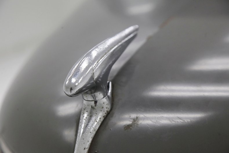 Ford-Tudor-1937-Gray-Tan-11