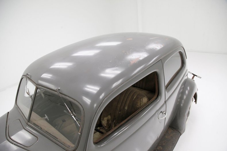 Ford-Tudor-1937-Gray-Tan-14