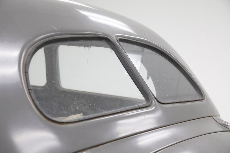 Ford-Tudor-1937-Gray-Tan-17