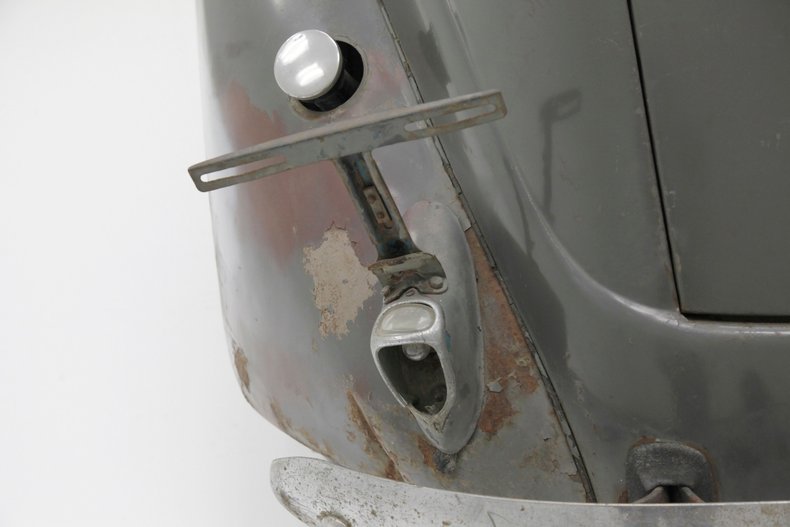 Ford-Tudor-1937-Gray-Tan-18