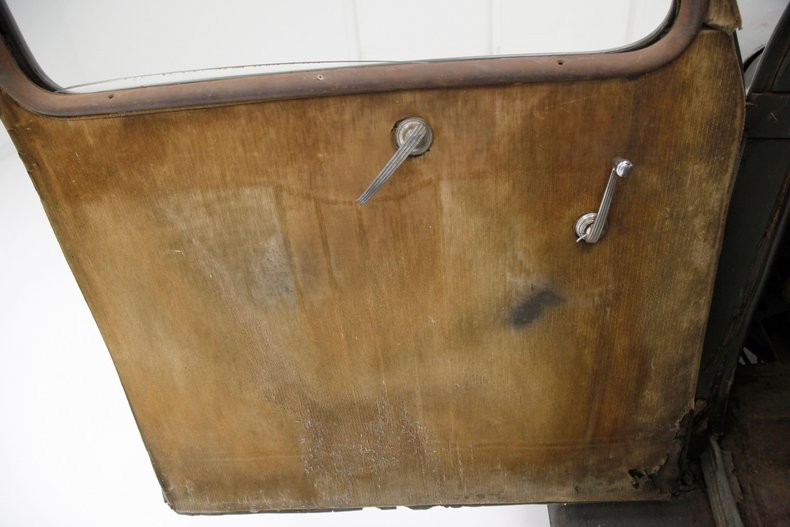 Ford-Tudor-1937-Gray-Tan-19