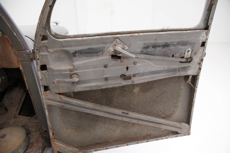 Ford-Tudor-1937-Gray-Tan-20