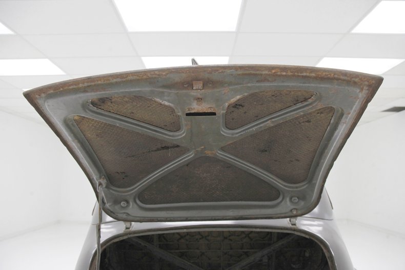 Ford-Tudor-1937-Gray-Tan-25