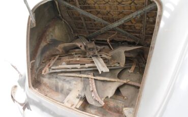 Ford-Tudor-1937-Gray-Tan-28