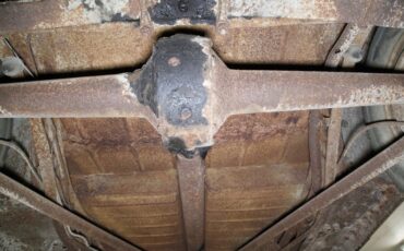 Ford-Tudor-1937-Gray-Tan-32