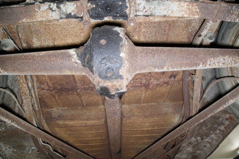 Ford-Tudor-1937-Gray-Tan-32