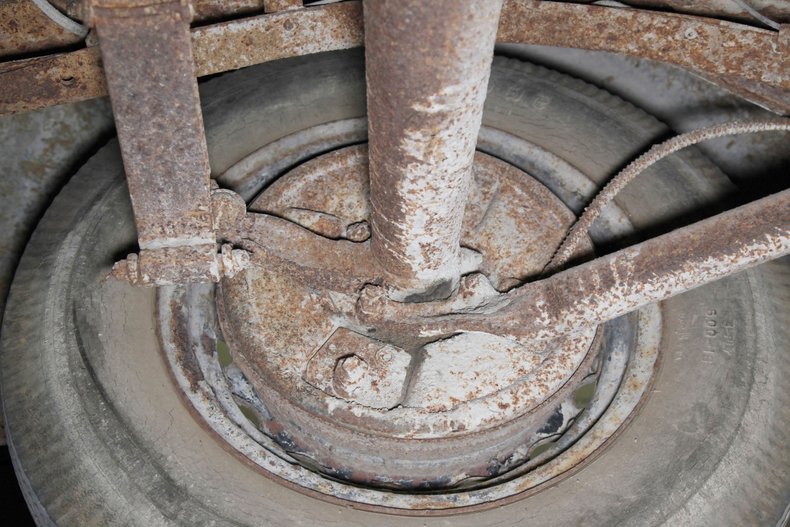 Ford-Tudor-1937-Gray-Tan-34