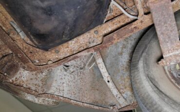 Ford-Tudor-1937-Gray-Tan-35