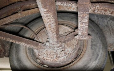 Ford-Tudor-1937-Gray-Tan-36