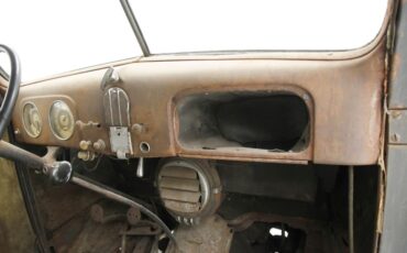 Ford-Tudor-1937-Gray-Tan-44