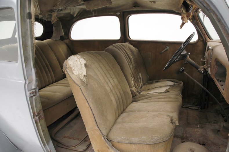 Ford-Tudor-1937-Gray-Tan-46