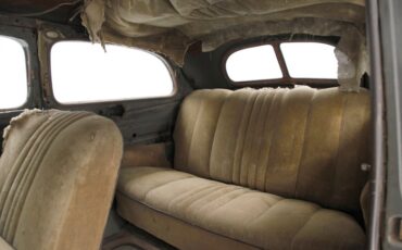 Ford-Tudor-1937-Gray-Tan-48