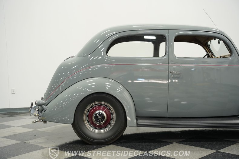 Ford-Tudor-1937-Gull-Gray-Tan-1