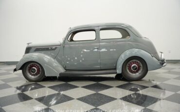 Ford-Tudor-1937-Gull-Gray-Tan-12