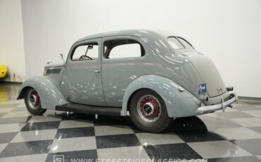 Ford-Tudor-1937-Gull-Gray-Tan-13