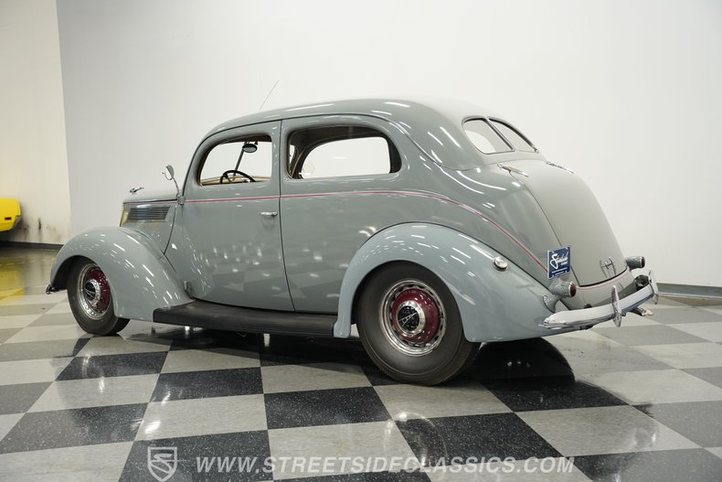 Ford-Tudor-1937-Gull-Gray-Tan-13