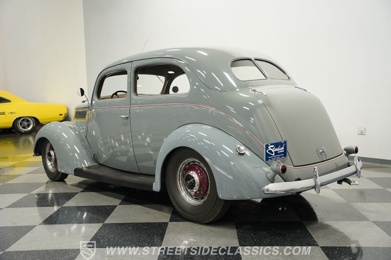 Ford-Tudor-1937-Gull-Gray-Tan-14