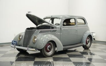Ford-Tudor-1937-Gull-Gray-Tan-31