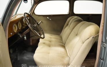 Ford-Tudor-1937-Gull-Gray-Tan-36