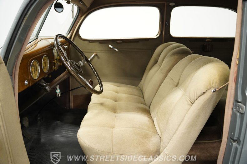 Ford-Tudor-1937-Gull-Gray-Tan-36