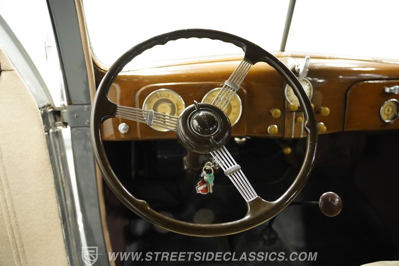 Ford-Tudor-1937-Gull-Gray-Tan-37