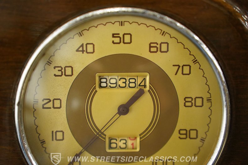 Ford-Tudor-1937-Gull-Gray-Tan-39