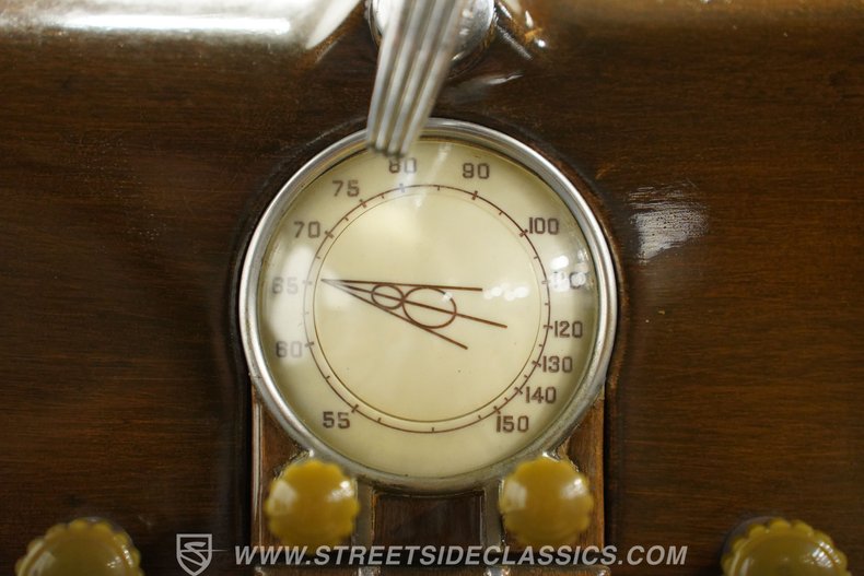 Ford-Tudor-1937-Gull-Gray-Tan-41