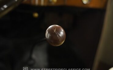 Ford-Tudor-1937-Gull-Gray-Tan-43