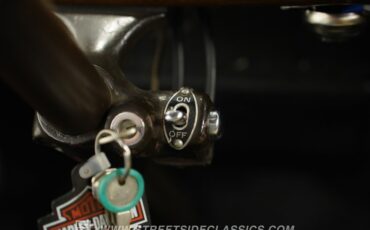 Ford-Tudor-1937-Gull-Gray-Tan-44