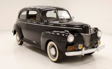 Ford-Tudor-1941-Black-Tan-10