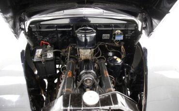 Ford-Tudor-1941-Black-Tan-13