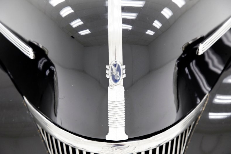 Ford-Tudor-1941-Black-Tan-17