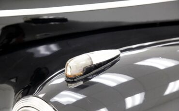 Ford-Tudor-1941-Black-Tan-19