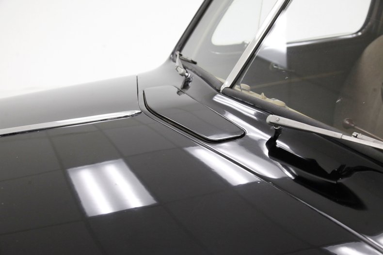 Ford-Tudor-1941-Black-Tan-20