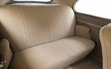 Ford-Tudor-1941-Black-Tan-3