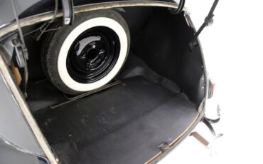 Ford-Tudor-1941-Black-Tan-30