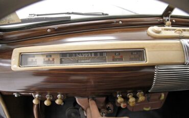 Ford-Tudor-1941-Black-Tan-34