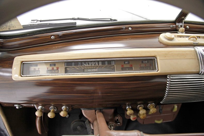 Ford-Tudor-1941-Black-Tan-34