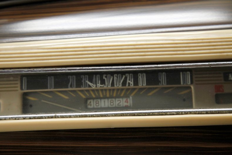 Ford-Tudor-1941-Black-Tan-35