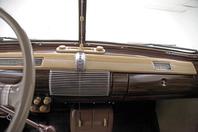 Ford-Tudor-1941-Black-Tan-36