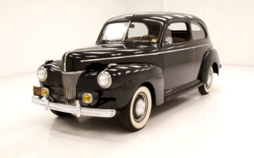 Ford-Tudor-1941-Black-Tan-39
