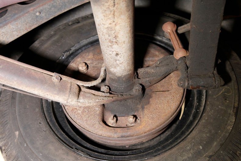 Ford-Tudor-1941-Black-Tan-42