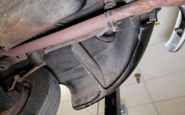 Ford-Tudor-1941-Black-Tan-43