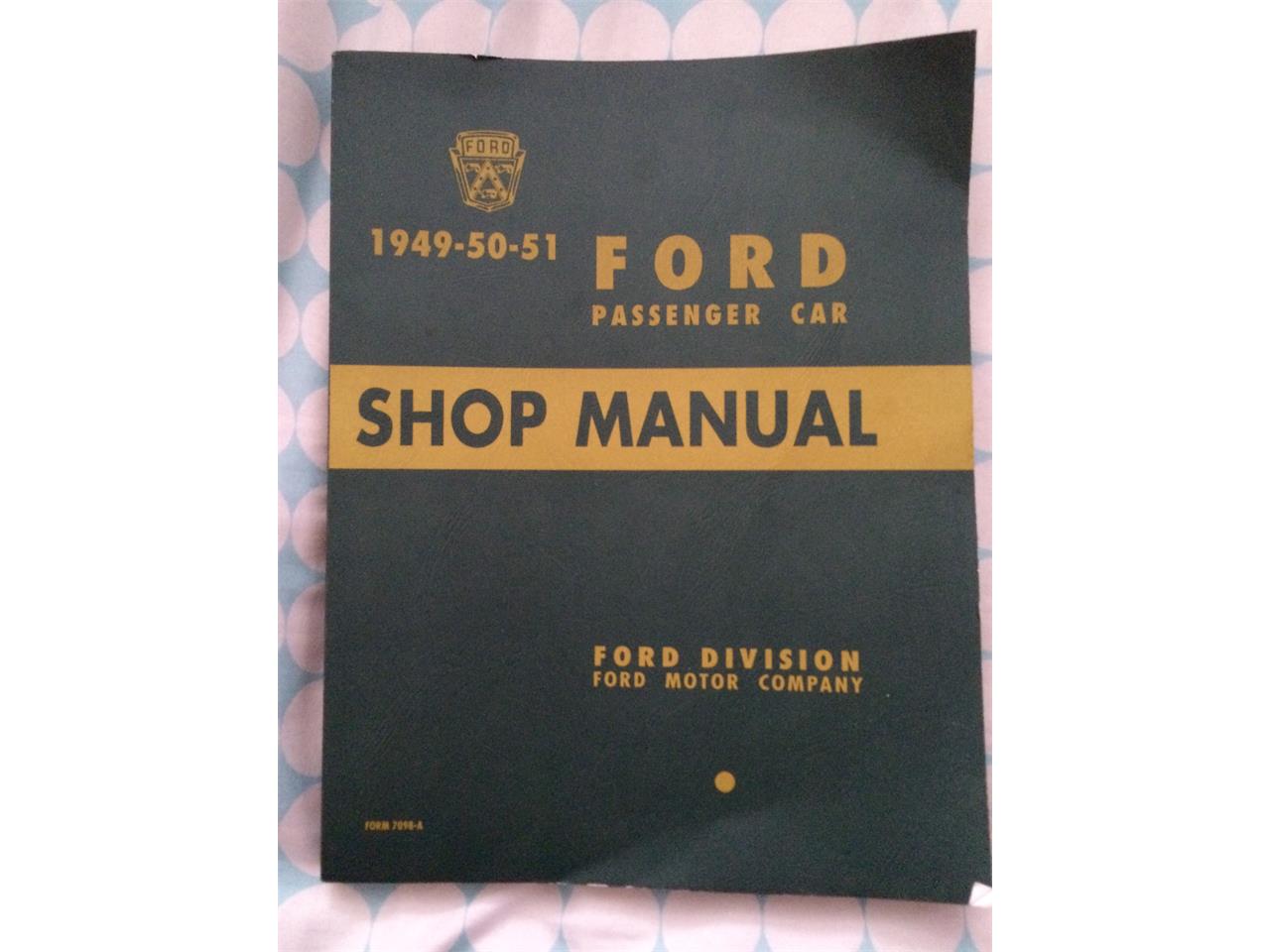 Ford-Tudor-1949-Black-Gray-32