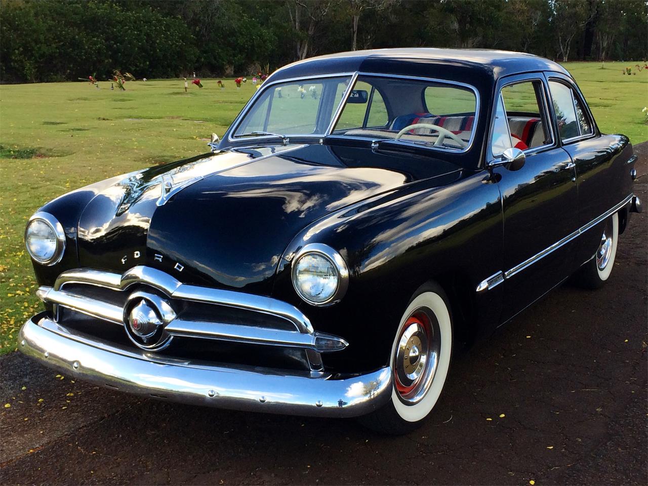 Ford-Tudor-1949-Black-Gray