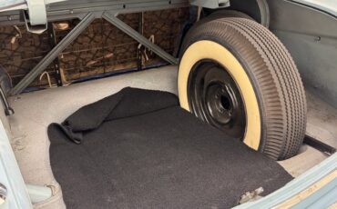 Ford-Victoria-1951-Light-Blue-Blue-2