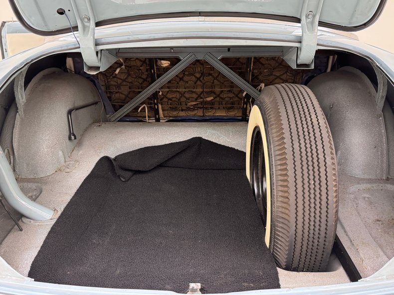 Ford-Victoria-1951-Light-Blue-Blue-3