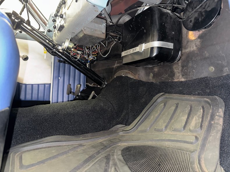 Ford-Victoria-1951-Light-Blue-Blue-39