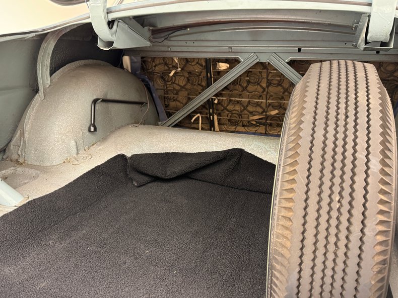 Ford-Victoria-1951-Light-Blue-Blue-4