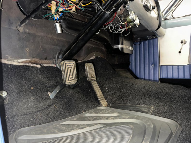 Ford-Victoria-1951-Light-Blue-Blue-41